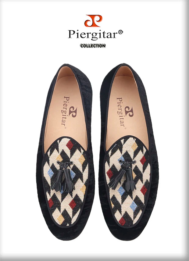 Piergitar 2021 Men Loafers Velvet Stitching Knit Man's Casual Shoes Handmade Tassel Male Smoking Slippers Man Flats Plus Size