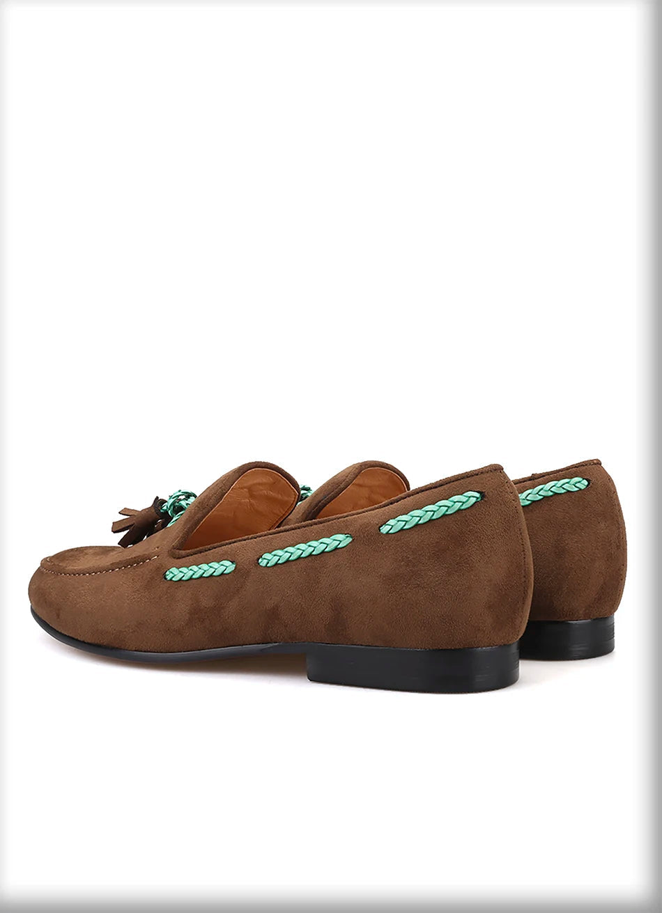 Plus size men's party and prom shoes made of velvet with a new tassel style.