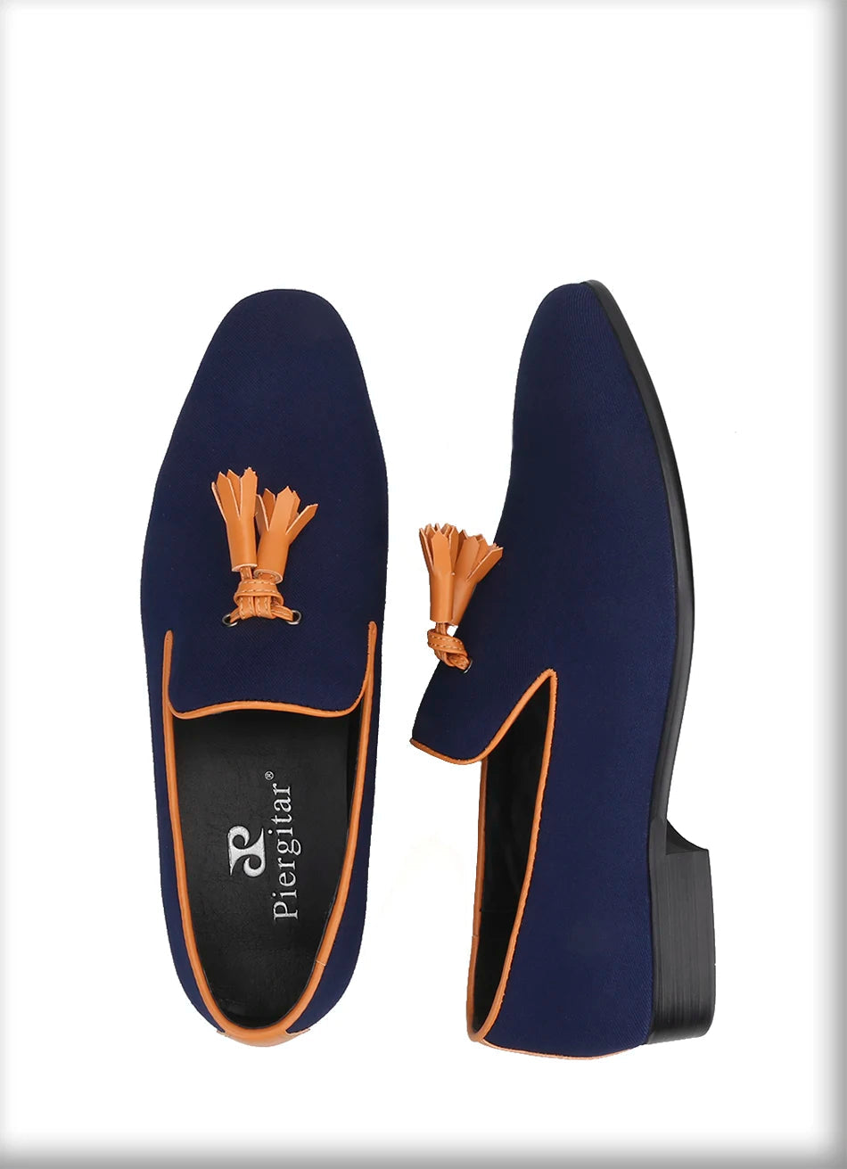 Men's canvas smoking slippers with leather tassel and two colors.