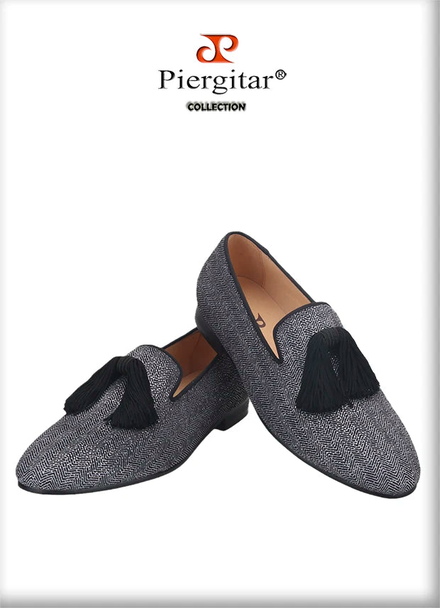 Piergitar New Gray Silver Glitter Fabric Men Moccasin Handmade Tassel Men's Loafers Classic British Style Smoking Slippers