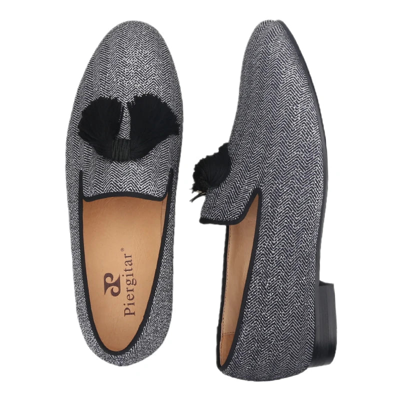 Piergitar New Gray Silver Glitter Fabric Men Moccasin Handmade Tassel Men's Loafers Classic British Style Smoking Slippers