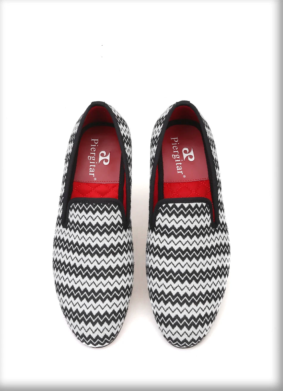 The new style of men's hemp slippers in British style, with a wave-stripe pattern, are casual men's flats.