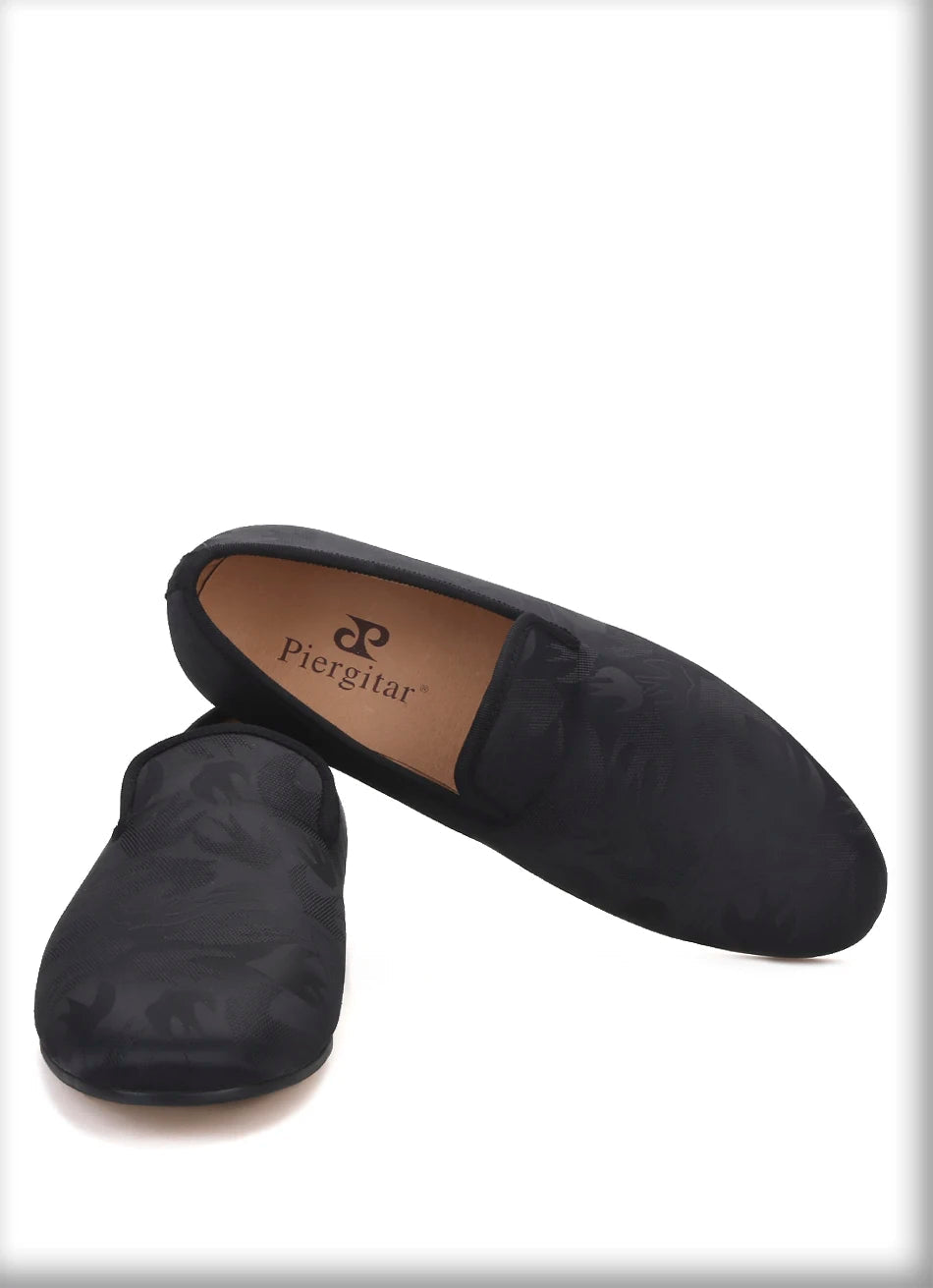 Men's smoking slippers and party shoes with camouflage prints.