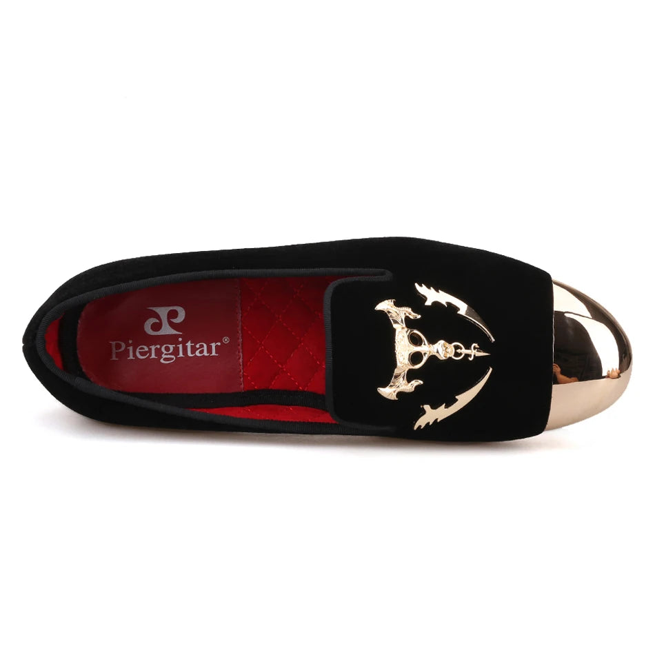 British style men's loafers with gold toes and a skull buckle, black velvet men's shoes.