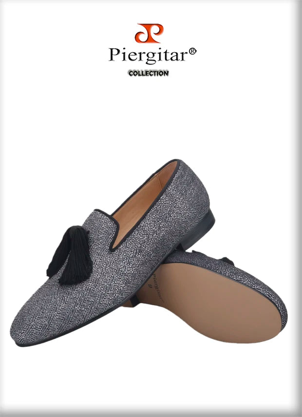 Piergitar New Gray Silver Glitter Fabric Men Moccasin Handmade Tassel Men's Loafers Classic British Style Smoking Slippers