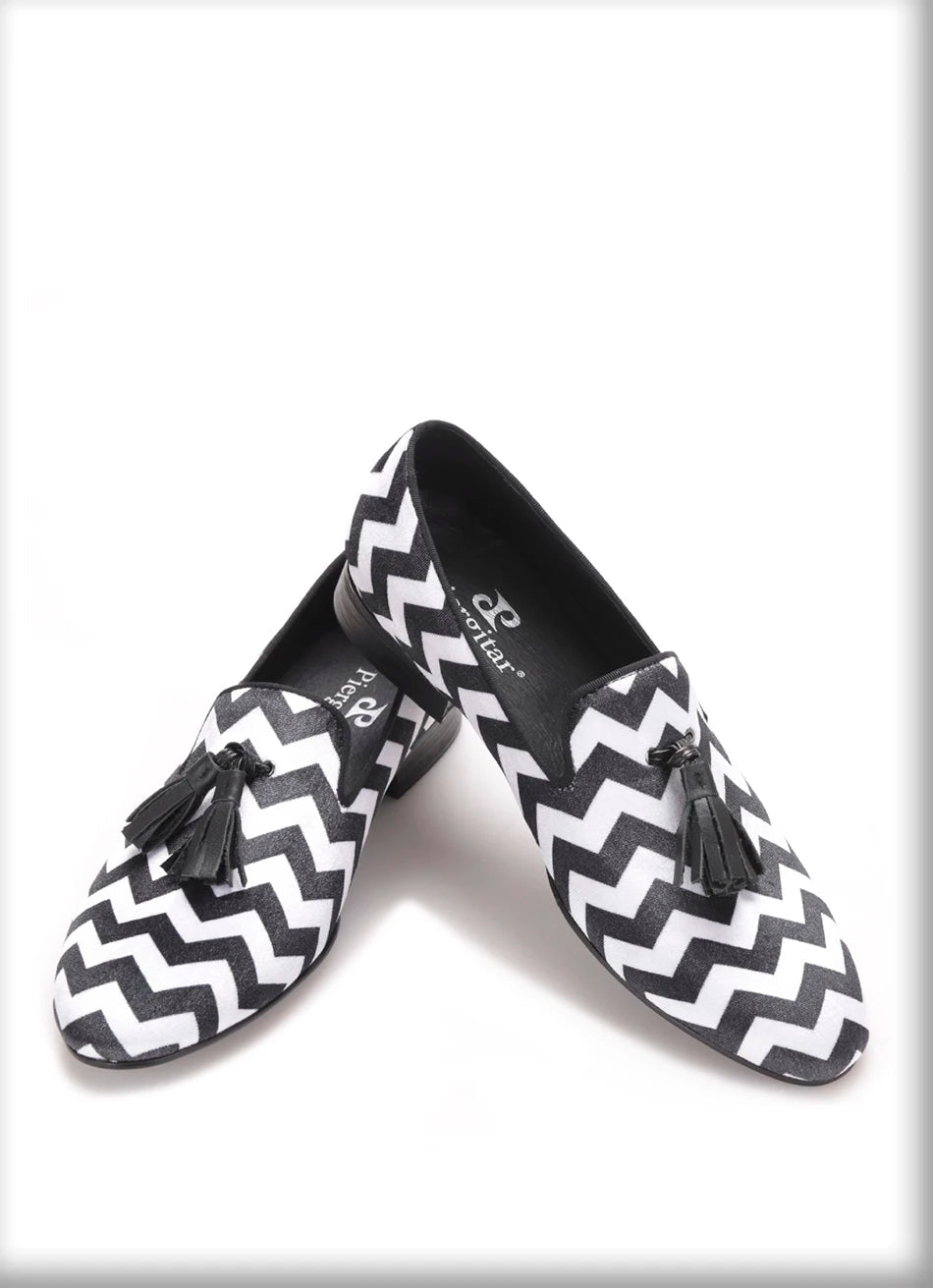 Mix color plaid pattern men's velvet shoes with black leather tassels for wedding and party men's dress shoes