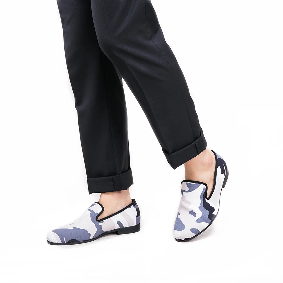 New style Combining traditional loafers with military design in a slipper exaggerated print