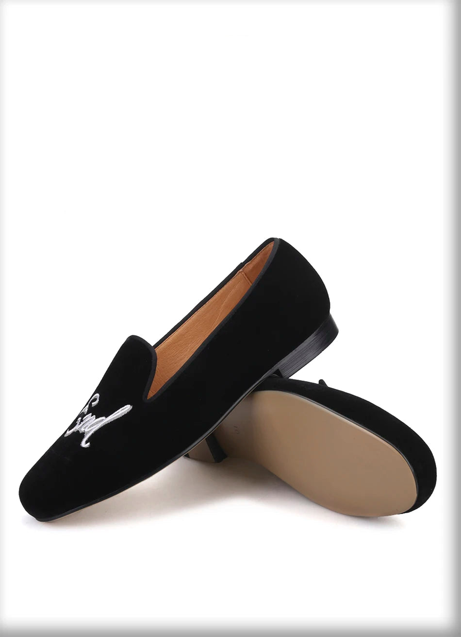 Plus size men's smoking slippers with embroidered letters and party or prom leather loafers for men.