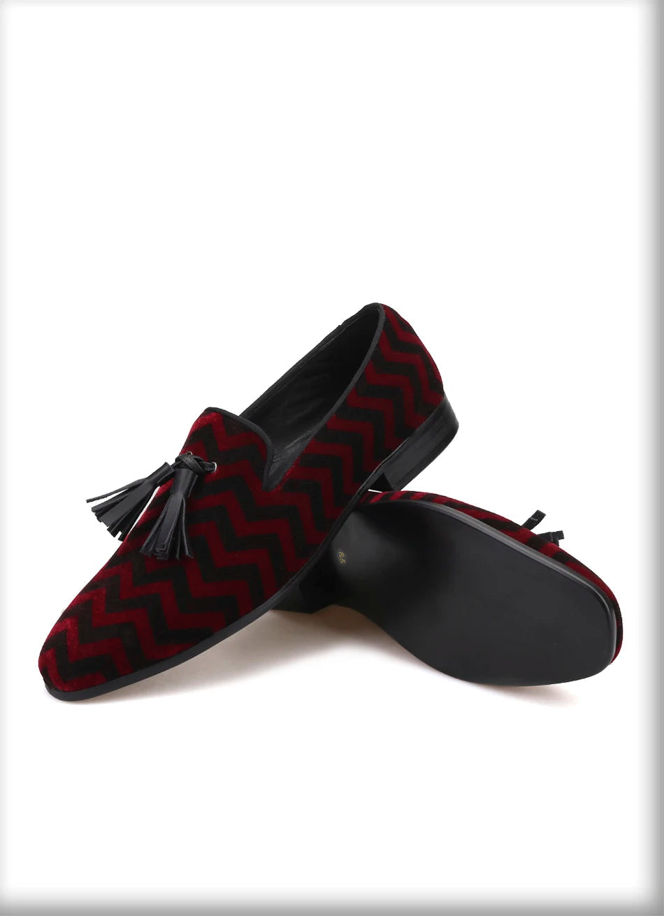 Mix color plaid pattern men's velvet shoes with black leather tassels for wedding and party men's dress shoes