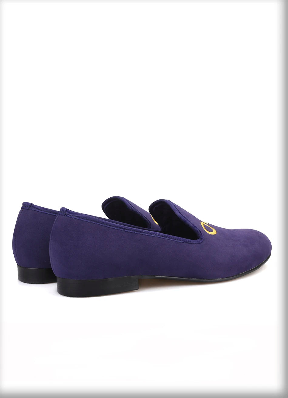 The new custom embroidery men's party loafers are the perfect dress shoes for prom and banquets.
