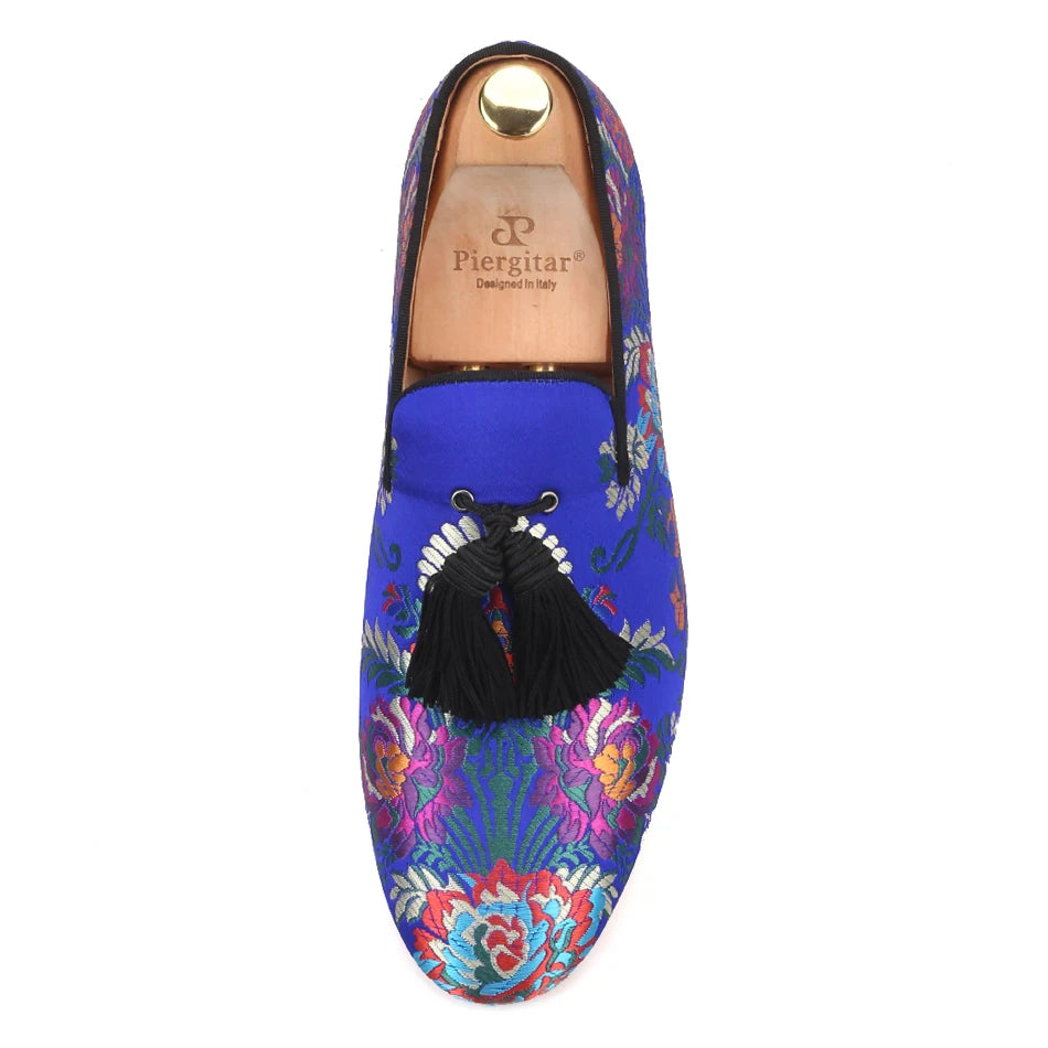 Piergitar brand 2019 new arrival Floral printing men loafers with big tassel wedding and prom men's silk shoes smoking slippers