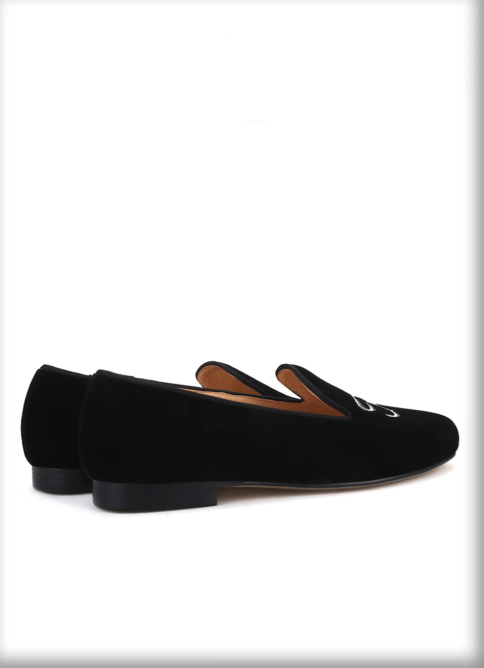 Plus size men's smoking slippers with embroidered letters and party or prom leather loafers for men.