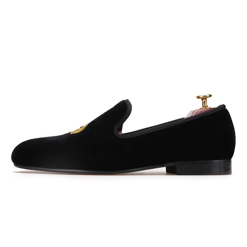 Piergitar new designs Handmade men velvets shoes with gold poker heart embroidery Fashion party and wedding men dress shoes