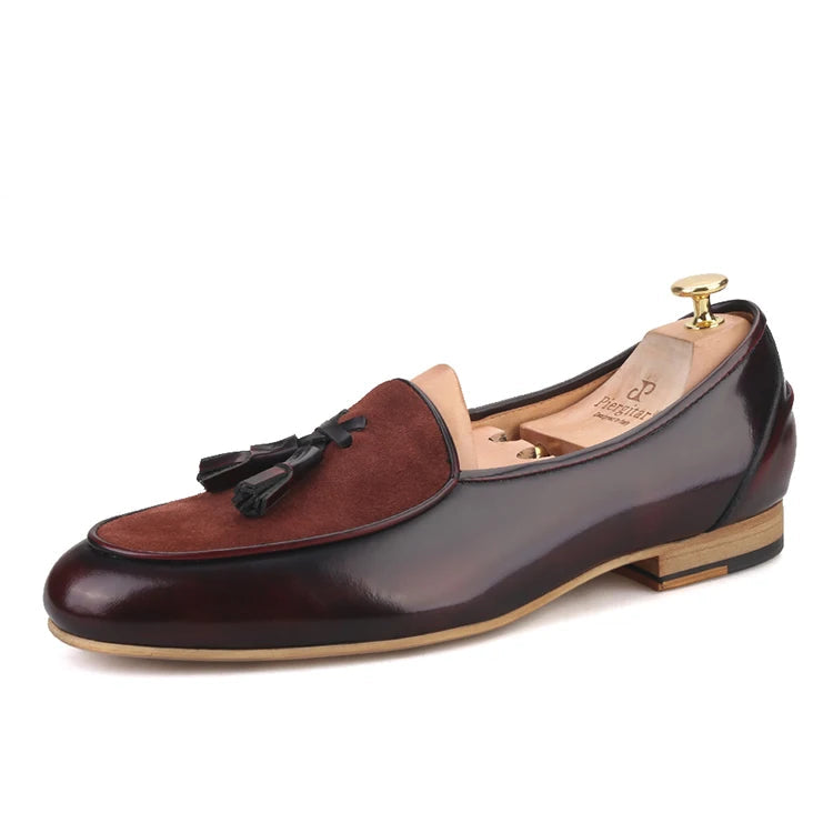 Mens leather loafers with tassels, brand new 2019 mens casual shoes for parties and banquets.