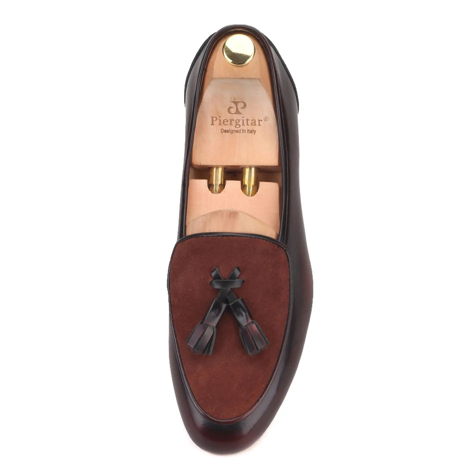Mens leather loafers with tassels, brand new 2019 mens casual shoes for parties and banquets.