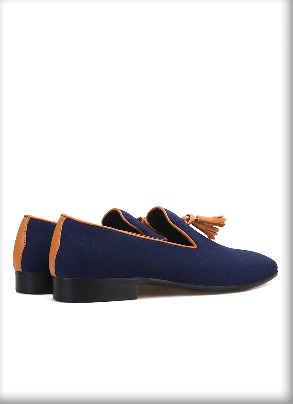 Men's canvas smoking slippers with leather tassel and two colors.