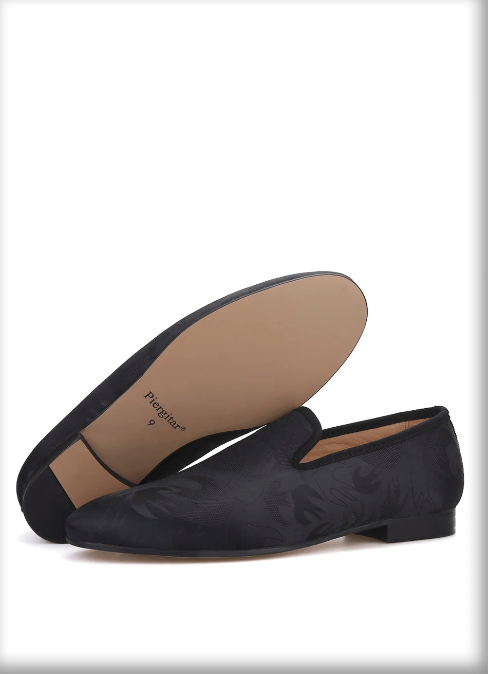 Men's smoking slippers and party shoes with camouflage prints.