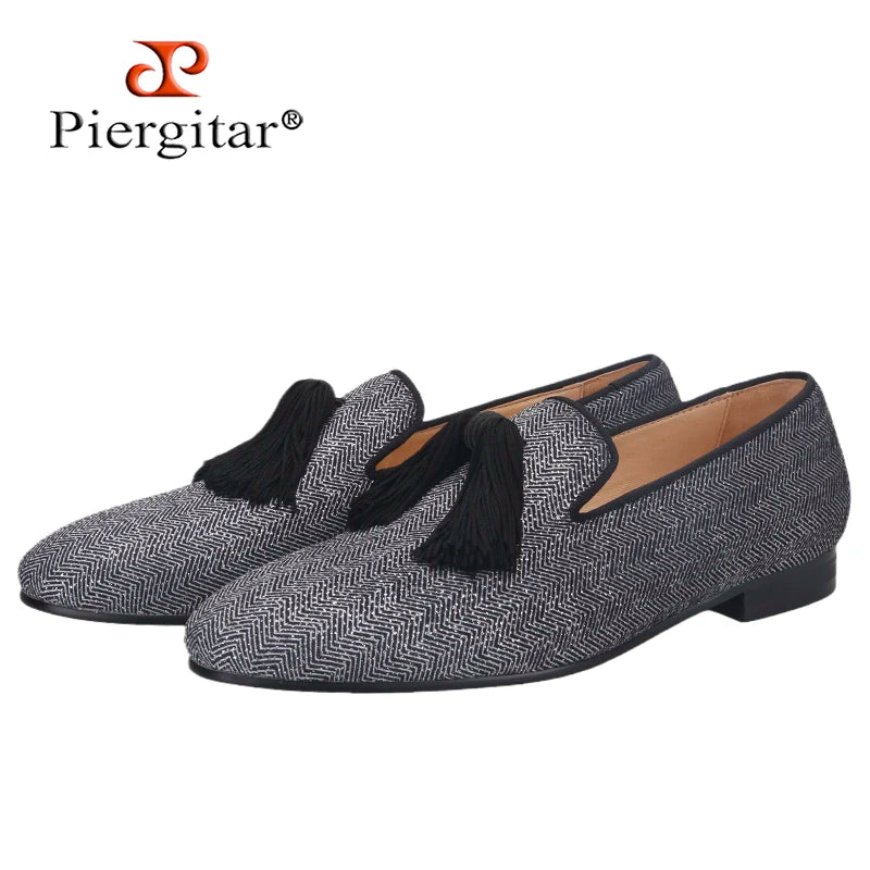 Piergitar New Gray Silver Glitter Fabric Men Moccasin Handmade Tassel Men's Loafers Classic British Style Smoking Slippers