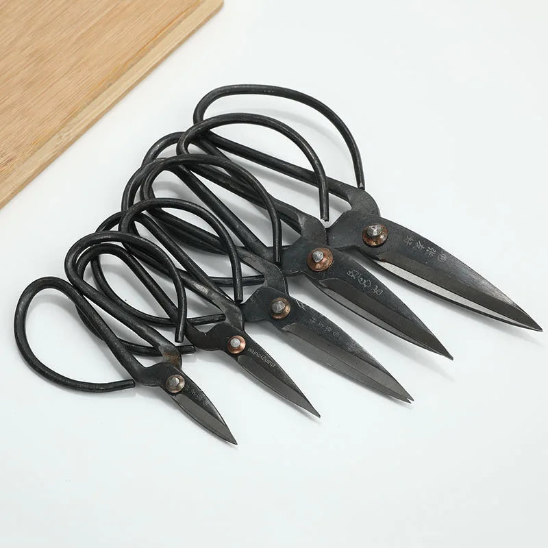 Classical style iron forging flange scissors