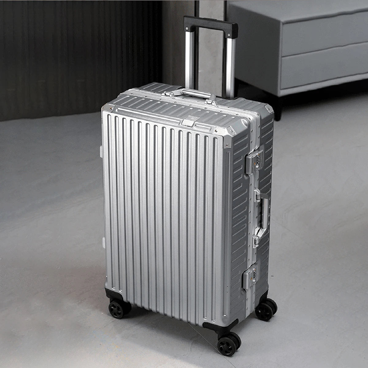 Aluminum Frame Rolling Luggage Case