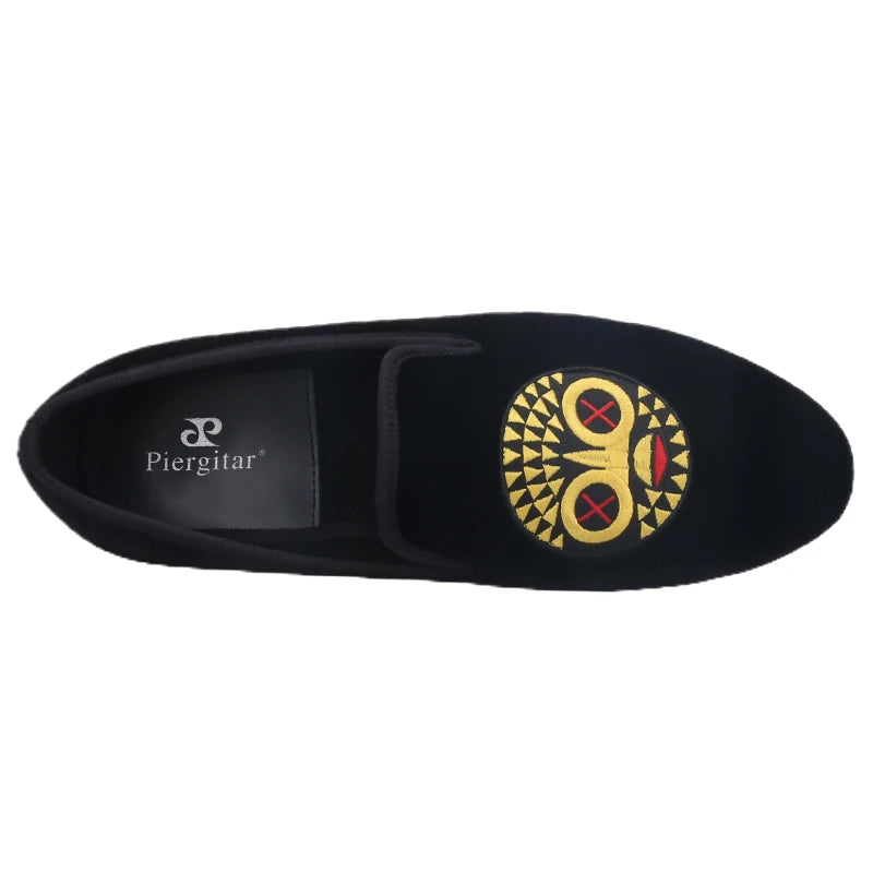 Piergitar New Arrival Black Velvet Men's Loafers Handmade African Tribal Embroidery Man Smoking Slippers For Pary And Wedding