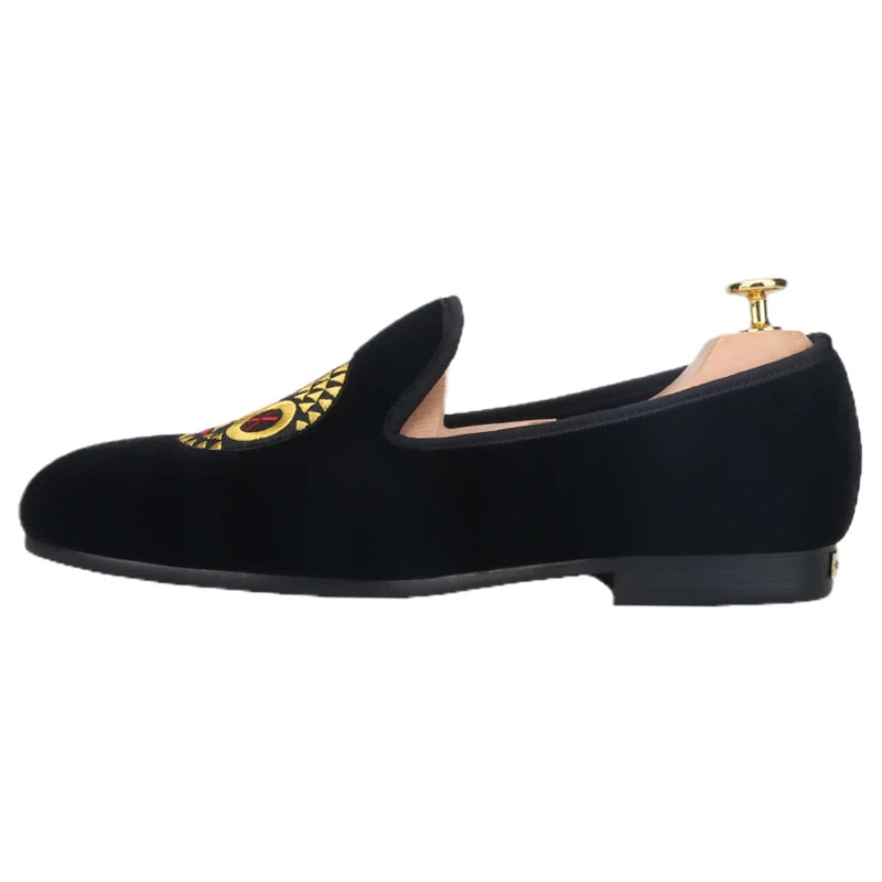 Piergitar New Arrival Black Velvet Men's Loafers Handmade African Tribal Embroidery Man Smoking Slippers For Pary And Wedding