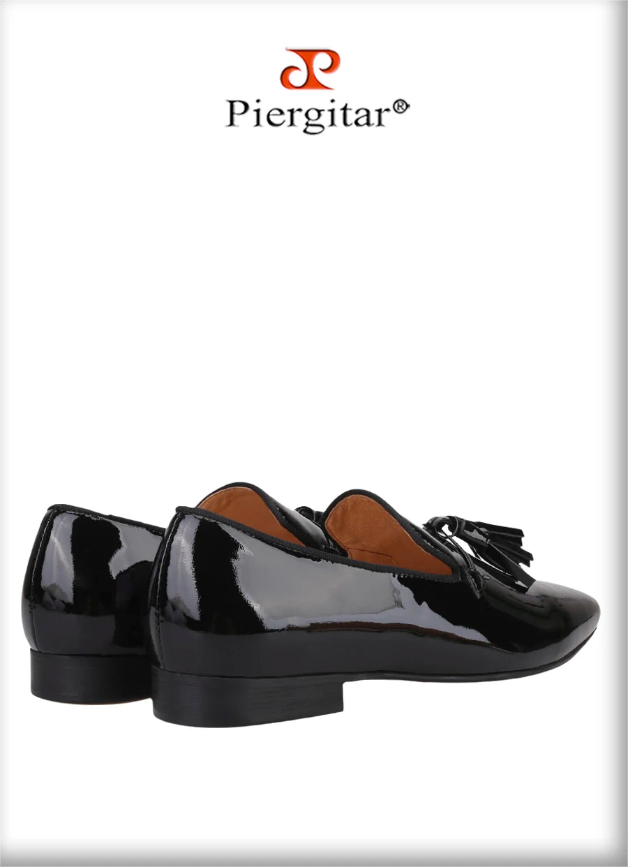 Piergitar 2024 New Model Royal Blue And Black Patent Leather Men's Tassels Shoes For Fashion Party Handmade Slip-On Loafers