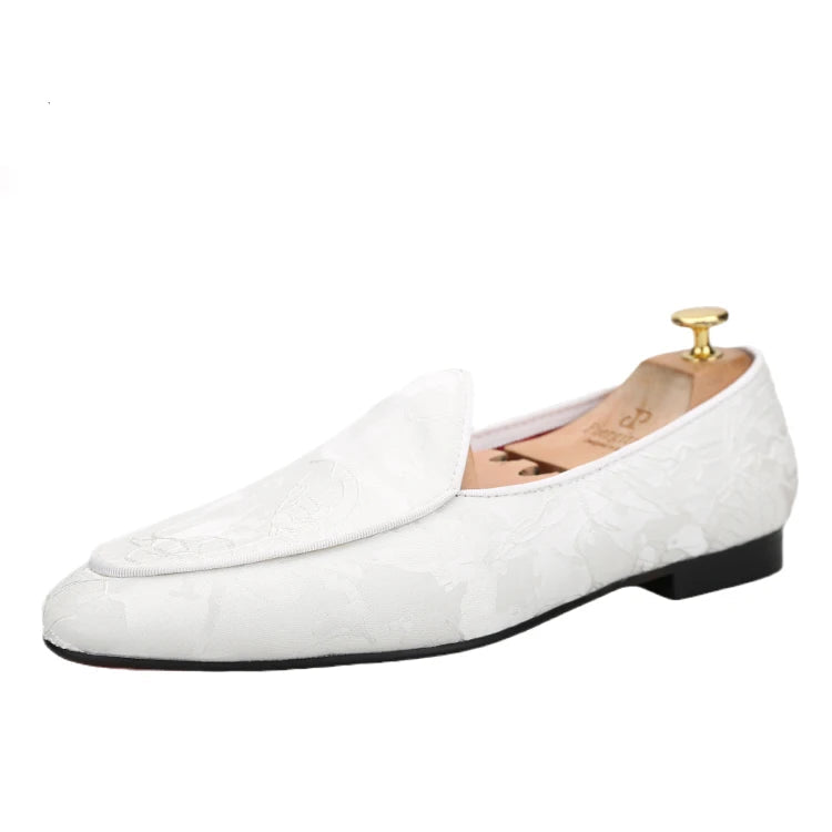 The New Black and White Three-Dimensional Flower Silk Men's Moccasins for Party/Wedding