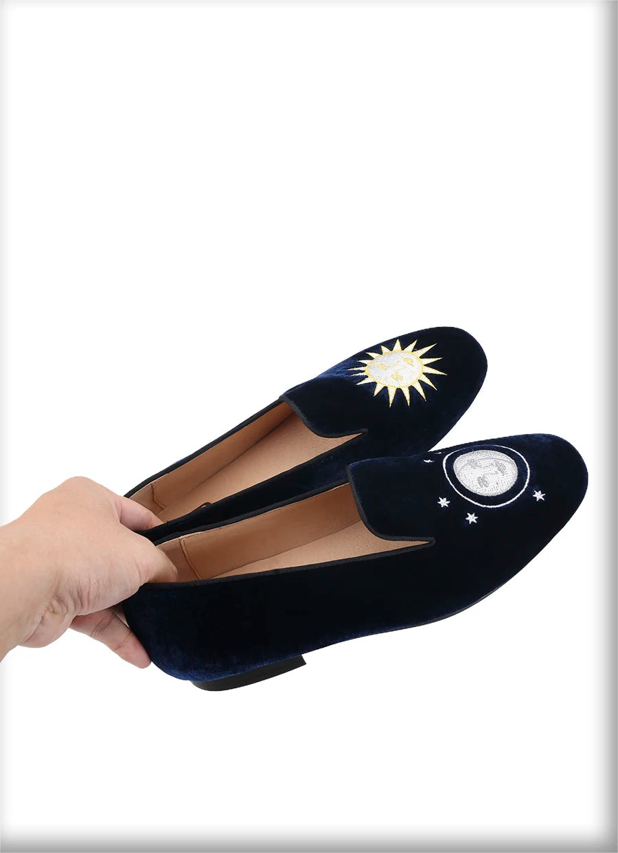 Handmade Mens Smoking Slippers with Classic Sun And Moon Embroidery for Fashion Party Loafers Leather insole