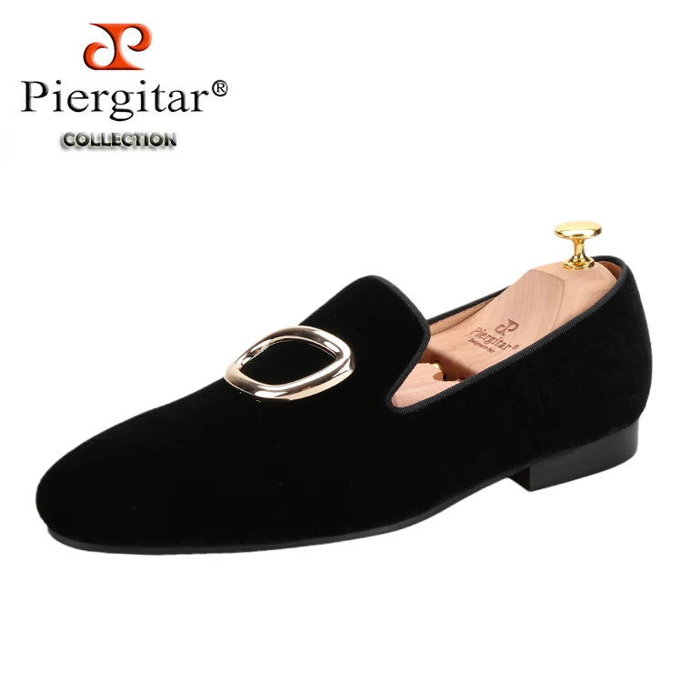 Piergitar Black Velvet Classic Men's Loafers For Fashion Party And Wedding Circle Metal Buckles Slip-On Flats Red Color Outsoles