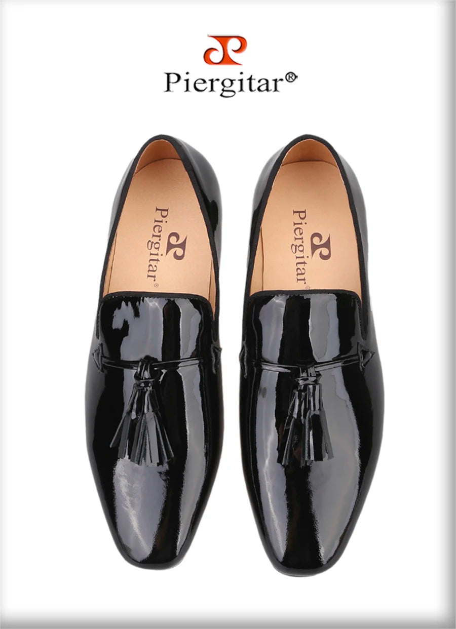 Piergitar 2024 New Model Royal Blue And Black Patent Leather Men's Tassels Shoes For Fashion Party Handmade Slip-On Loafers