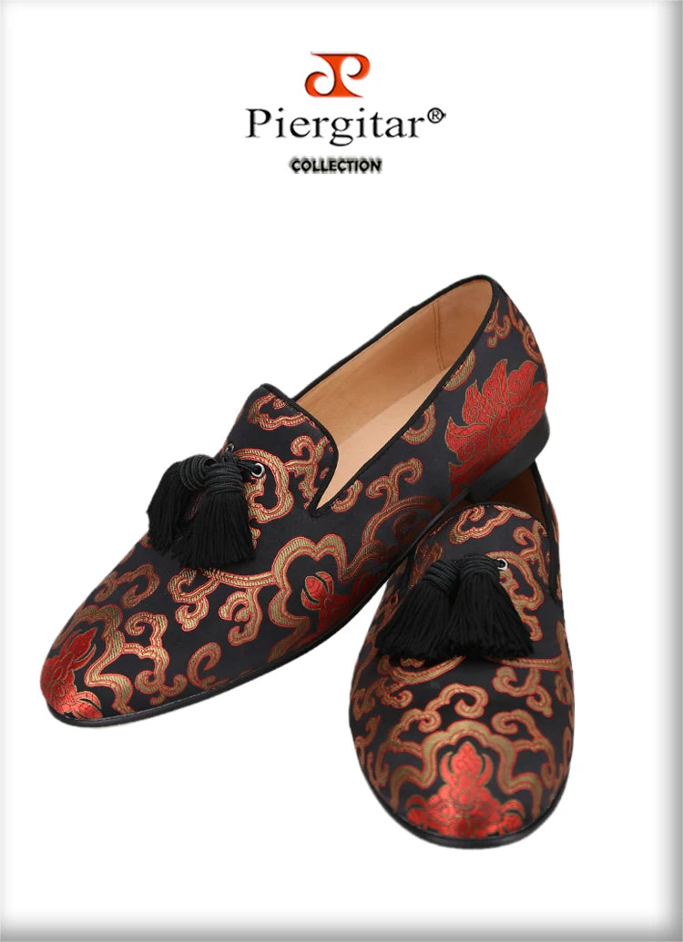 Piergitar 2022 Summer Chinese Style Totem Print Silk Men's Loafers Handcrafted Tassel Slip-On Smoking Slippers For Party Wedding