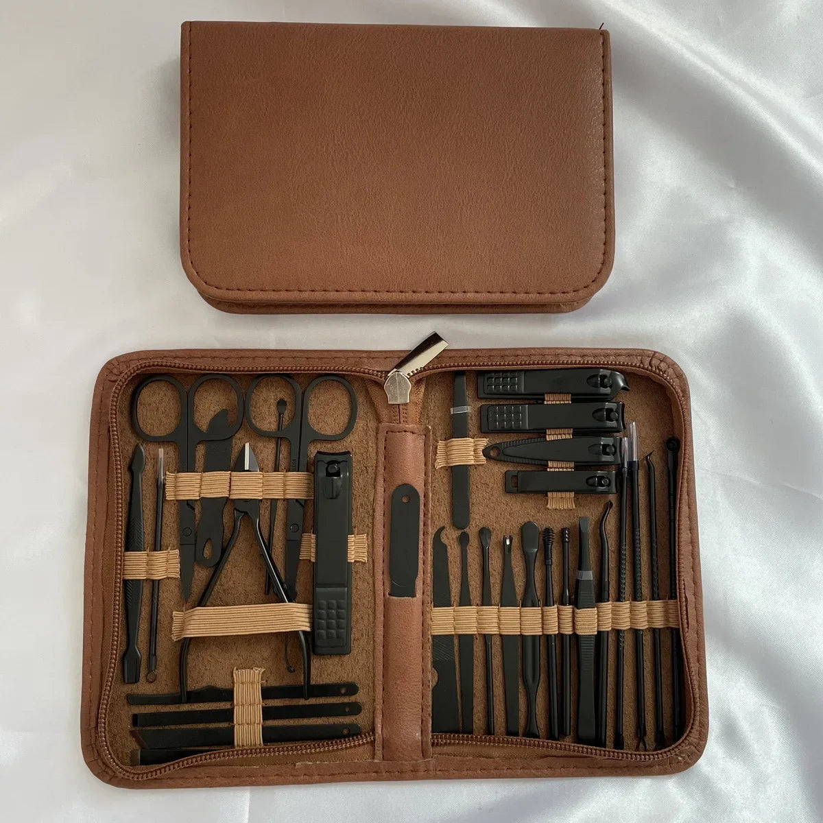 8/32pcs Manicure Set Professional Pedicure Kit