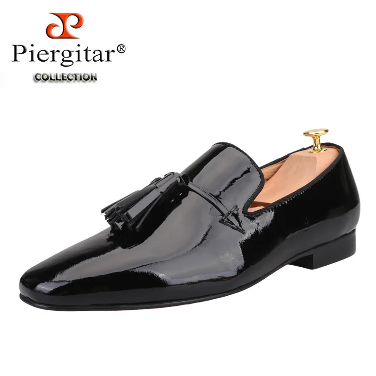 Piergitar 2024 New Model Royal Blue And Black Patent Leather Men's Tassels Shoes For Fashion Party Handmade Slip-On Loafers