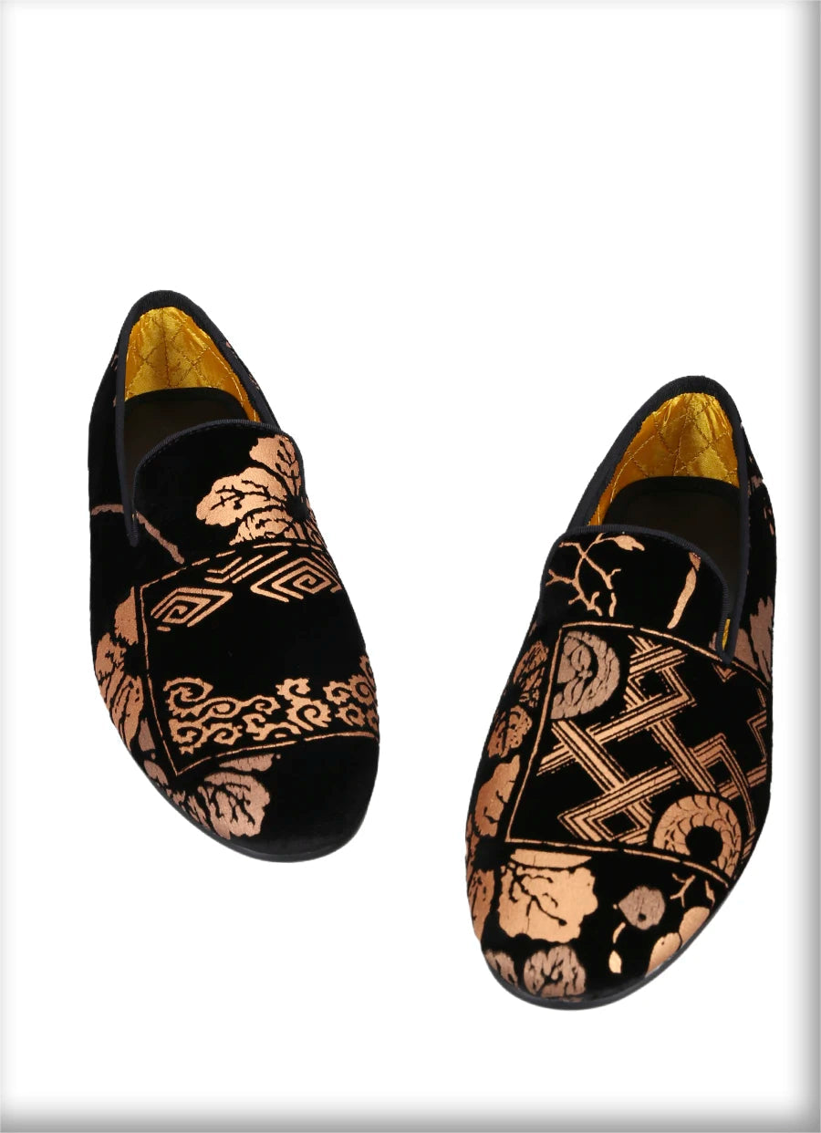 Customized Chinese style slip-on smoking shoes with gold totem print on black velvet.