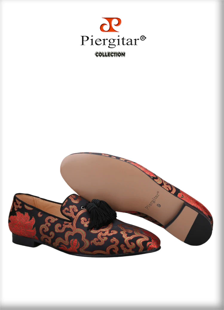 Piergitar 2022 Summer Chinese Style Totem Print Silk Men's Loafers Handcrafted Tassel Slip-On Smoking Slippers For Party Wedding