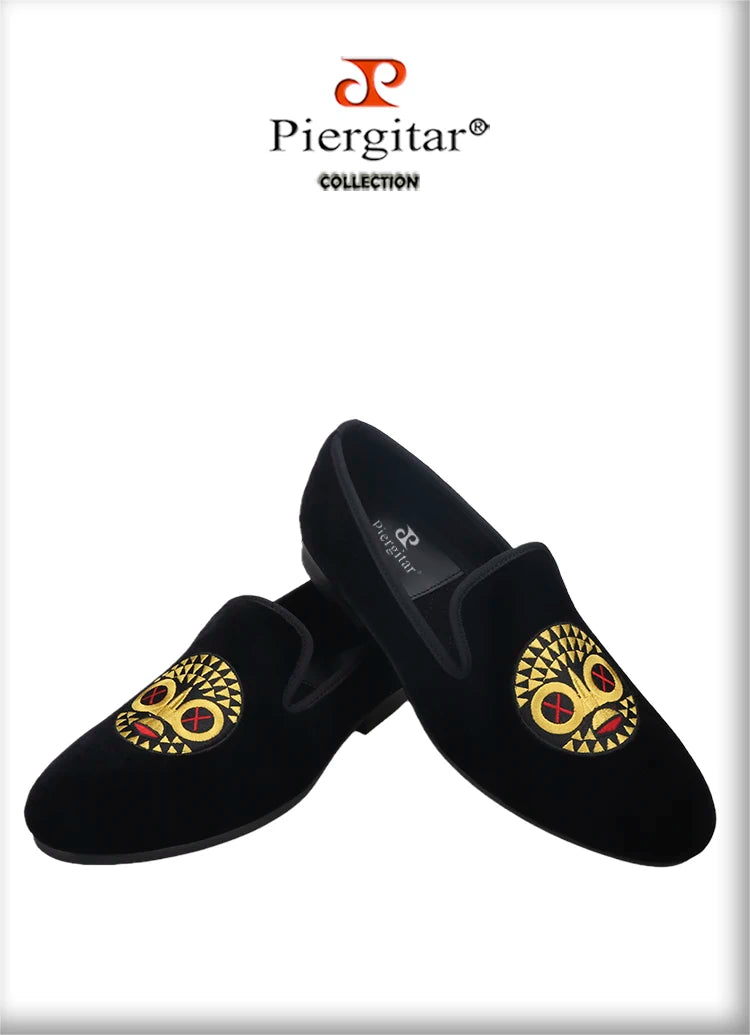 Piergitar New Arrival Black Velvet Men's Loafers Handmade African Tribal Embroidery Man Smoking Slippers For Pary And Wedding