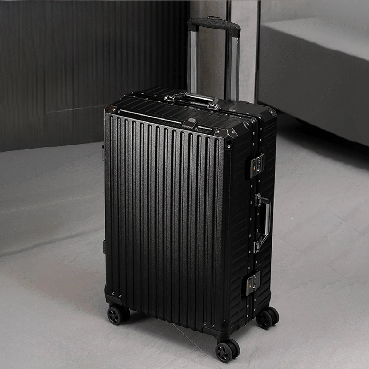 Aluminum Frame Rolling Luggage Case