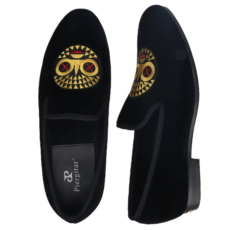 Piergitar New Arrival Black Velvet Men's Loafers Handmade African Tribal Embroidery Man Smoking Slippers For Pary And Wedding