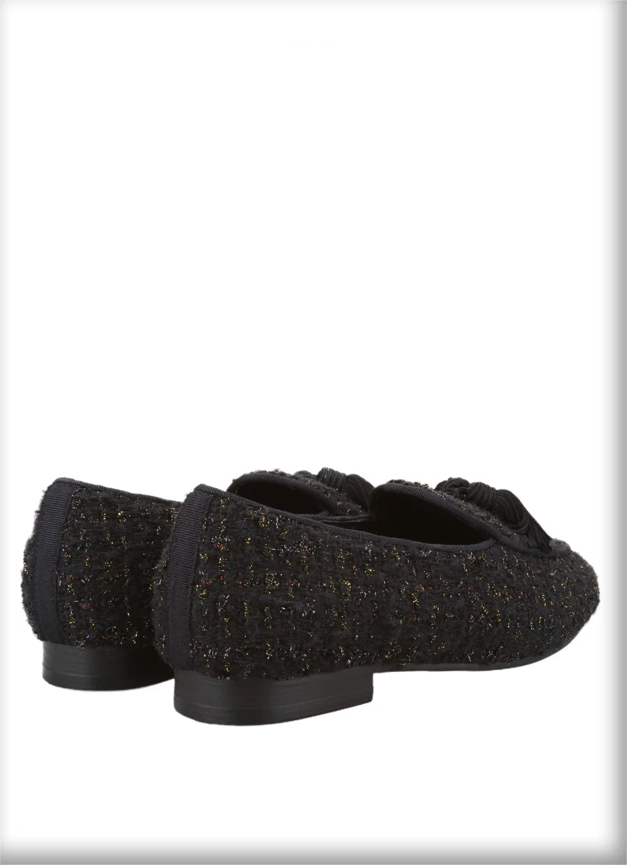 The British Classic style slip-on smoking slippers in White and Black Tweed with Handmade Tassels.