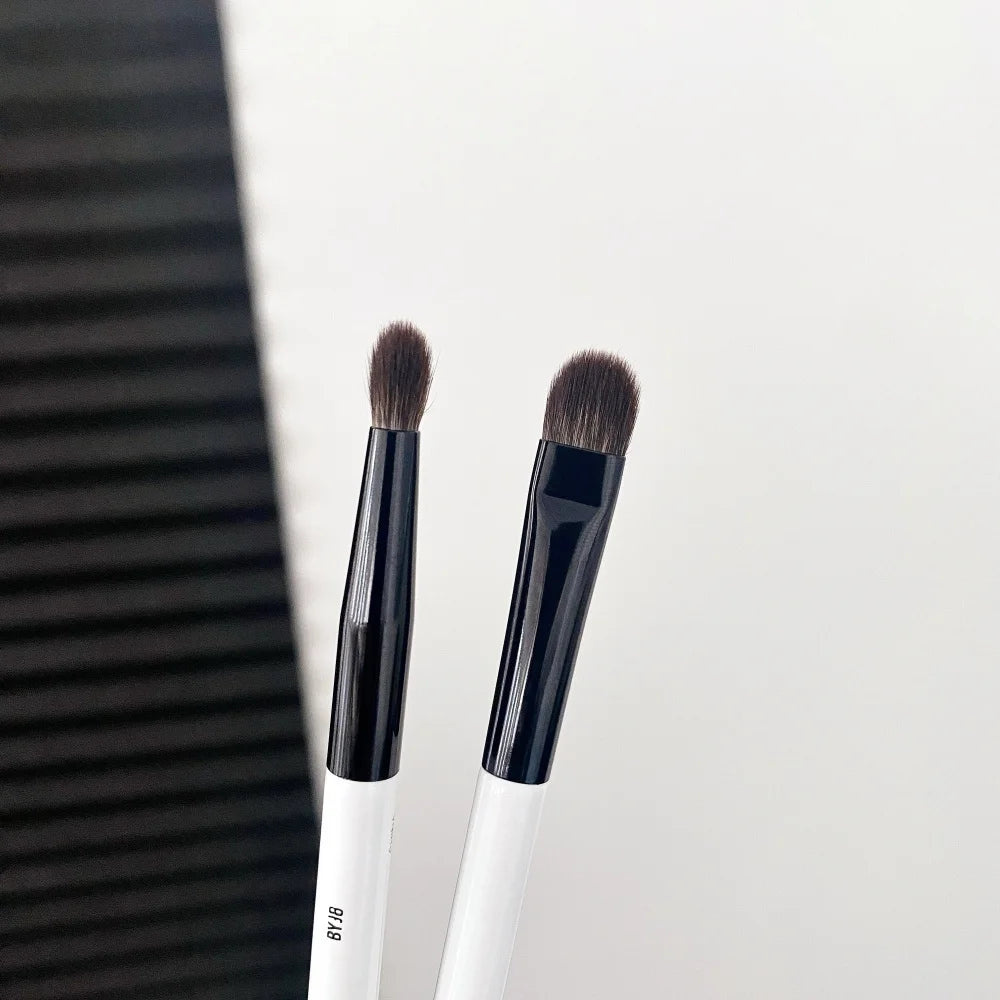 Dual-Ended Foundation Face Brush