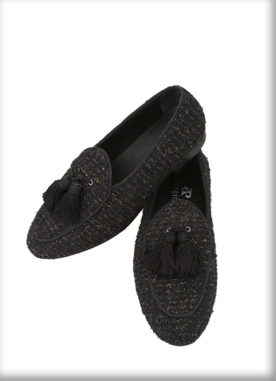 The British Classic style slip-on smoking slippers in White and Black Tweed with Handmade Tassels.