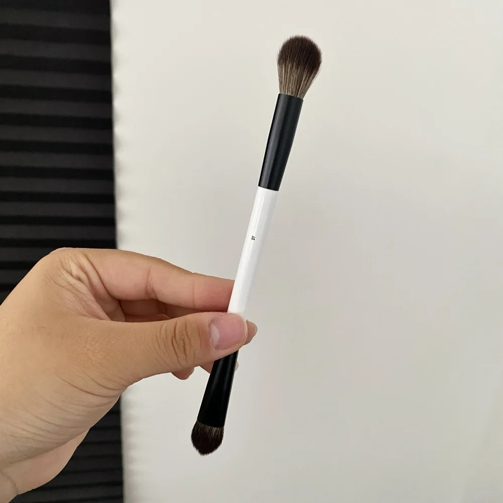 Dual-Ended Foundation Face Brush