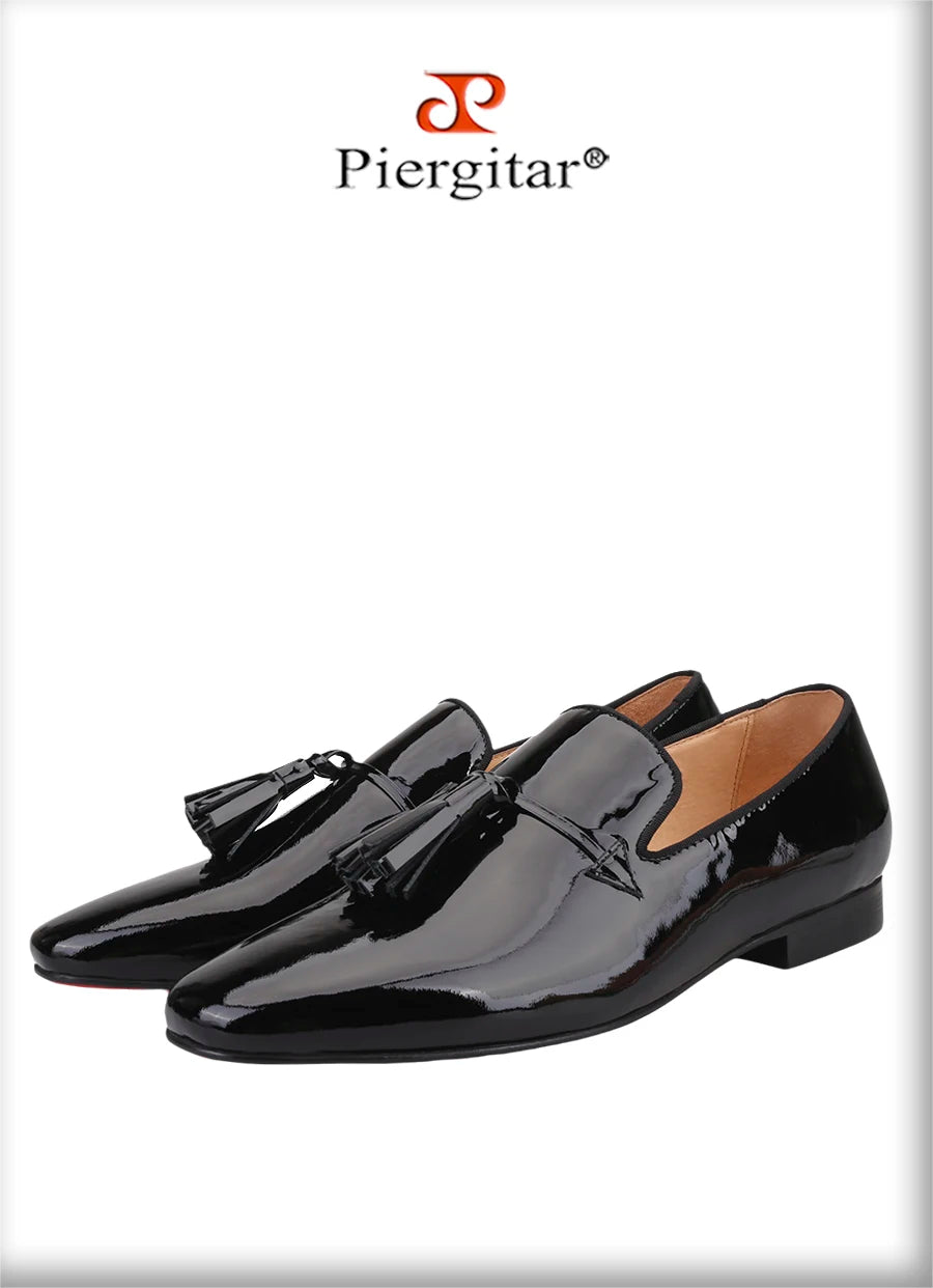 Piergitar 2024 New Model Royal Blue And Black Patent Leather Men's Tassels Shoes For Fashion Party Handmade Slip-On Loafers
