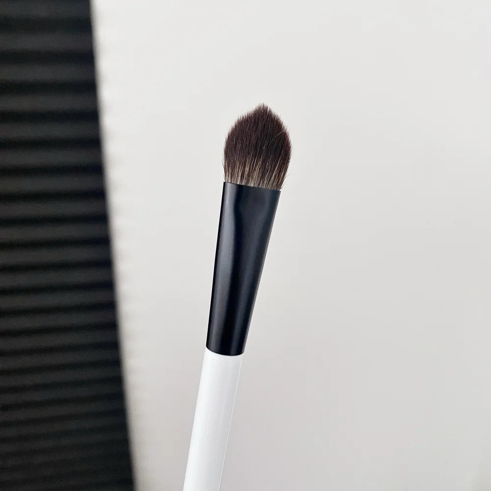 Dual-Ended Foundation Face Brush