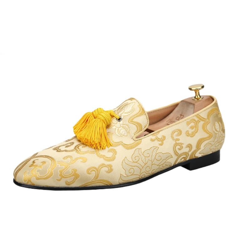 Men's smoking slippers with a Chinese style totem print and handcrafted tassels.