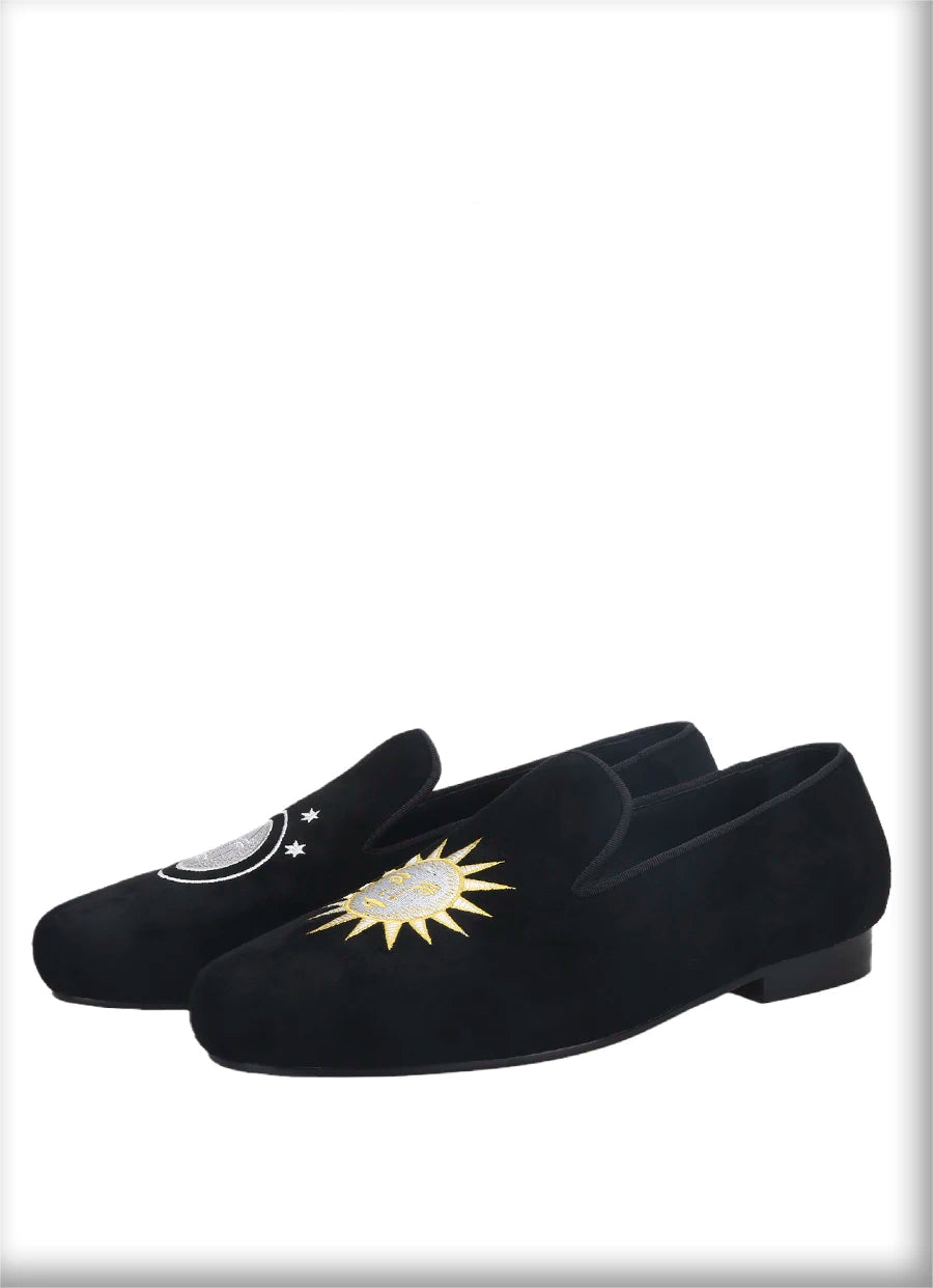 Handmade Mens Smoking Slippers with Classic Sun And Moon Embroidery for Fashion Party Loafers Leather insole