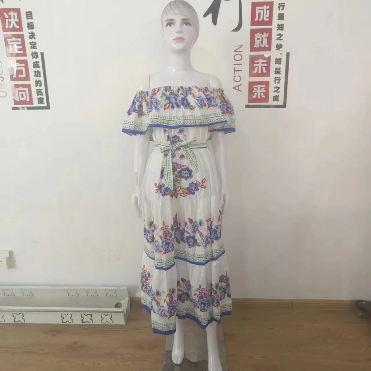 2024 Spring/Summer New Women Retro Fashion One Shoulder Red Flower Printed Waist Collection Long Style Large Swing Casual Dress
