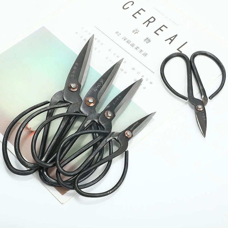Classical style iron forging flange scissors
