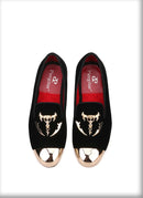 British style men's loafers with gold toes and a skull buckle, black velvet men's shoes.